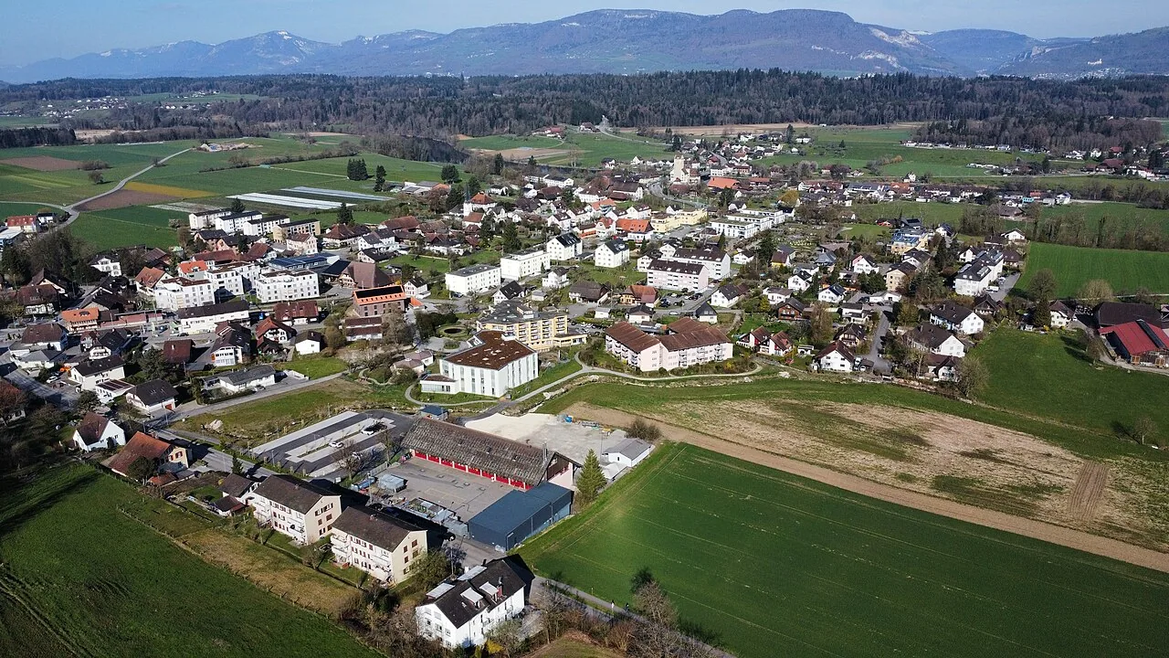 Luftaufnahme von Aarwangen aus Südosten im Kanton Bern